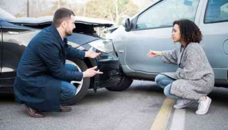 hiring-car-accident-lawyer